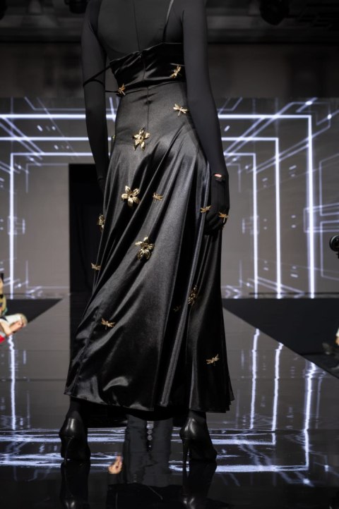 Pin z ważką z kryształkami z kolekcji Black and Gold (NP23/FSH/41AU) Pin z ważką z kryształkami z kolekcji Black and Gold (NP23/FSH/41AU)
