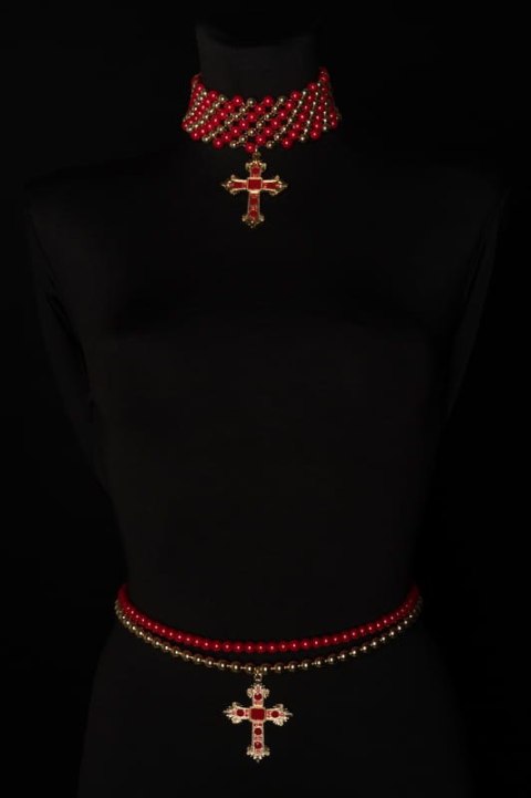 Choker z pereł z krzyżem (C23/FSH/11AU)