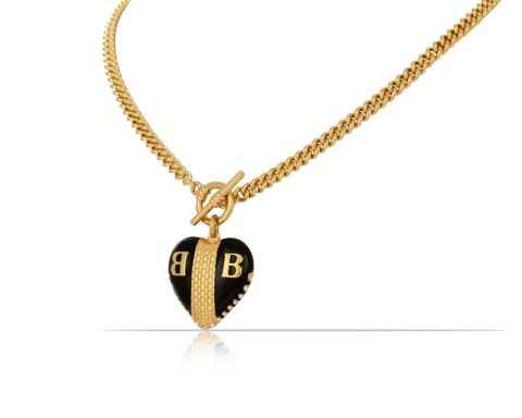 Naszyjnik z czarnym sercem z literkami BB z kolekcji Heart Harmony (C23/ZIM/78AU) Naszyjnik z czarnym sercem z literkami BB z kolekcji Heart Harmony (C23/ZIM/78AU)