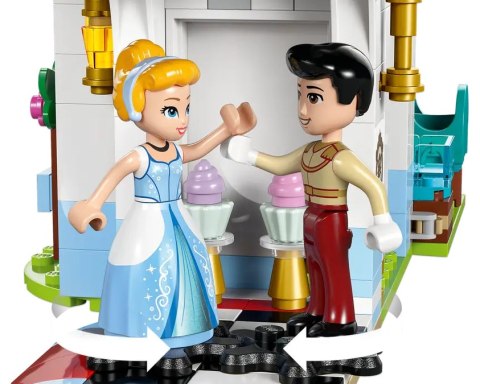 43275 - LEGO Disney - Zamek Kopciuszka i kareta 43275 - LEGO Disney - Zamek Kopciuszka i kareta