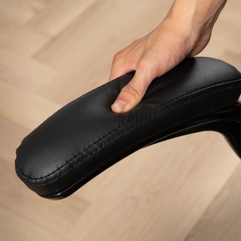 Fotel Biurowy Ze Składanymi Podłokietnikami i Funkcją Odchylania Czarny PAKO 921-731V81BK